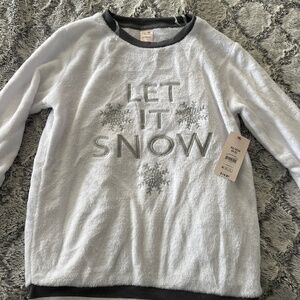 Sweet Treasures let it snow pjs NWT xs
